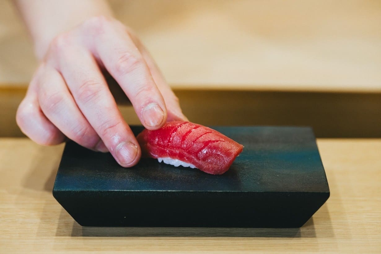 すしさとるの鮨